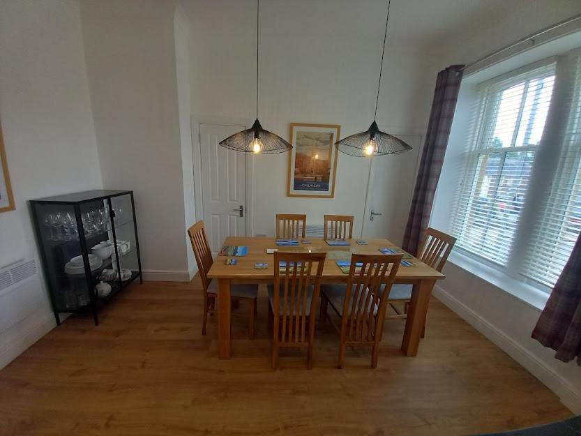 קלנדר Stunning Village Centre Holiday Home מראה חיצוני תמונה